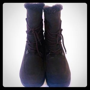 Wanderlust brown winter boots.9.5 W